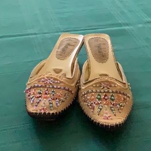 Twist kitty l inches heels size 7